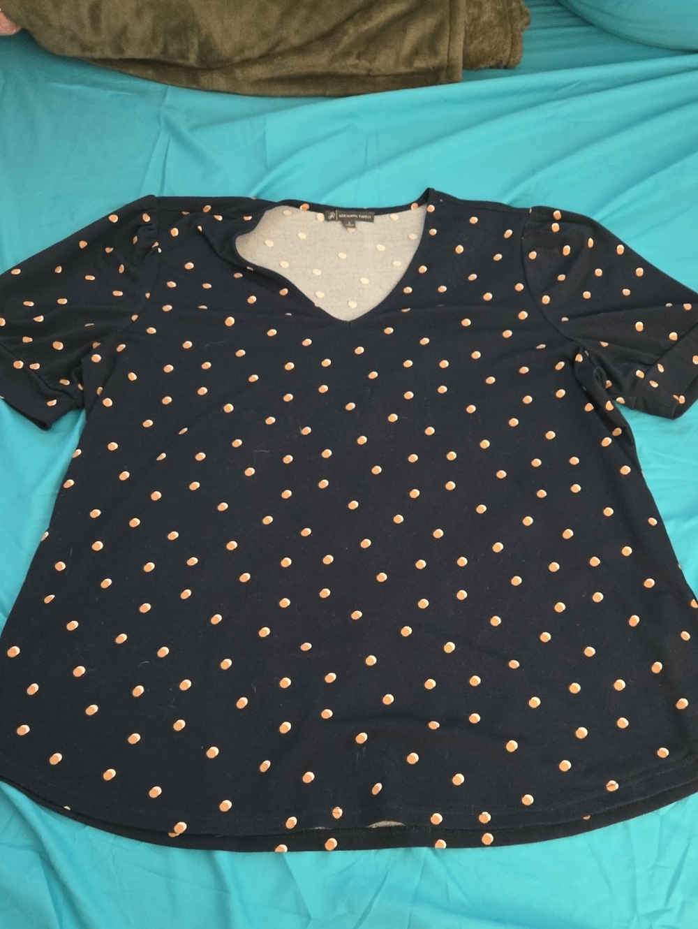 Adrianna Papell Navy V-Neck Short Sleeve Top with Peach Polka Dots